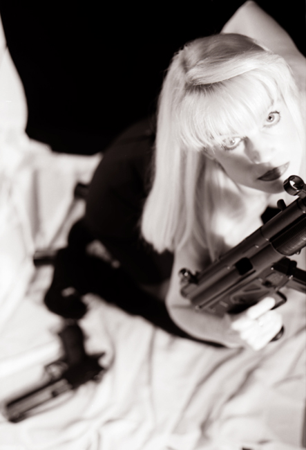 gaga for 007 org